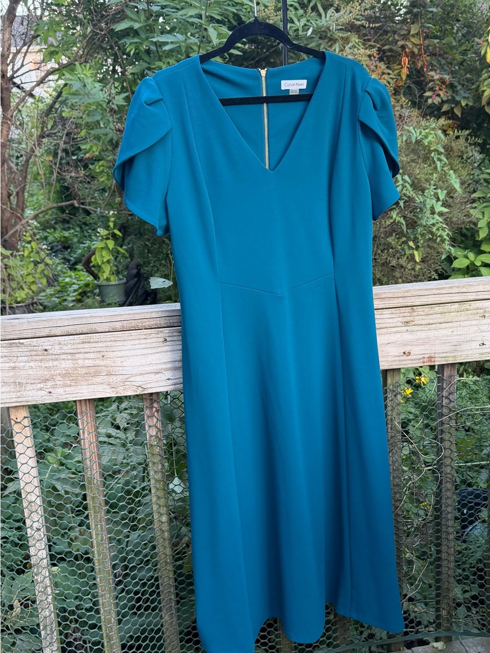 Calvin Klein Classic Teal Dress Brass Back Zipper Flowy Short Sleeved Sz 16